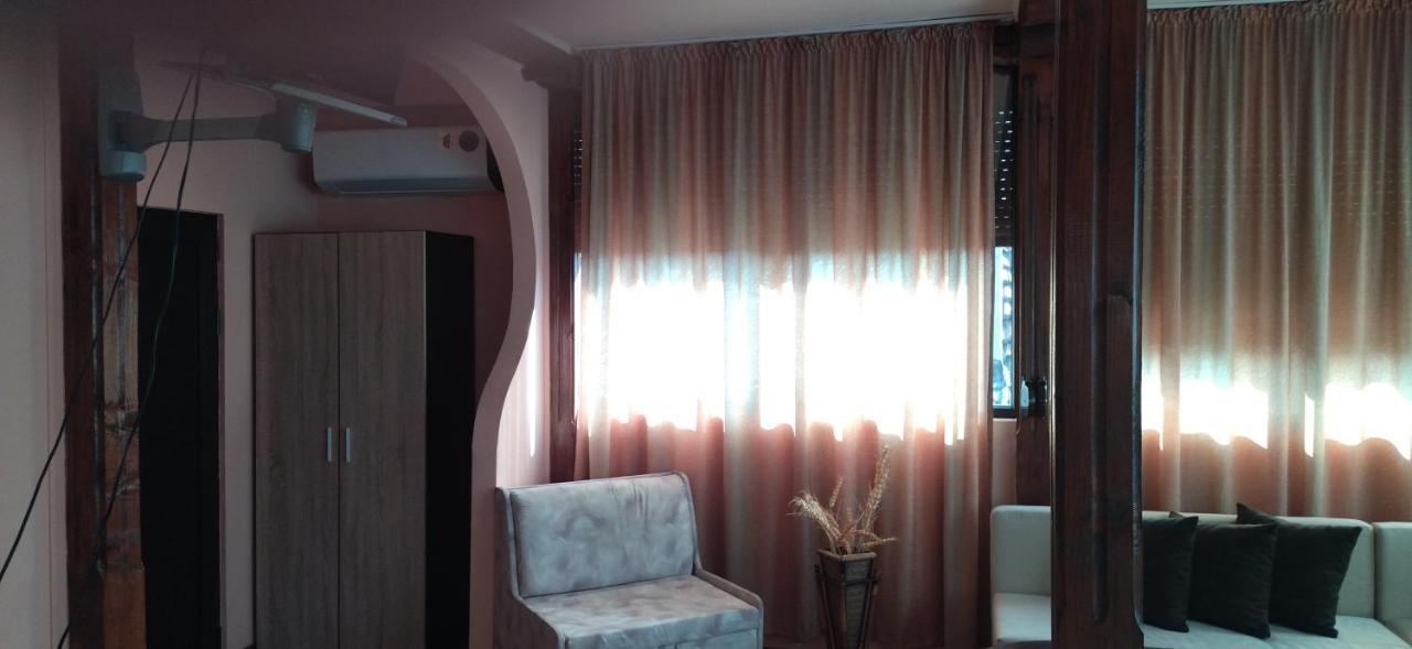 Guest House Ambrozia Kotel Exterior foto
